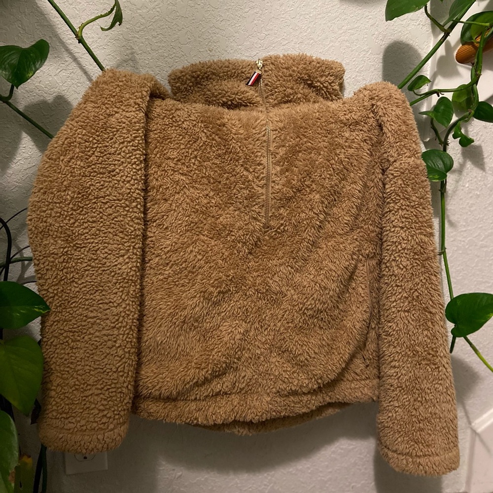 TOMMY S BROWN FUZZY PULLOVER